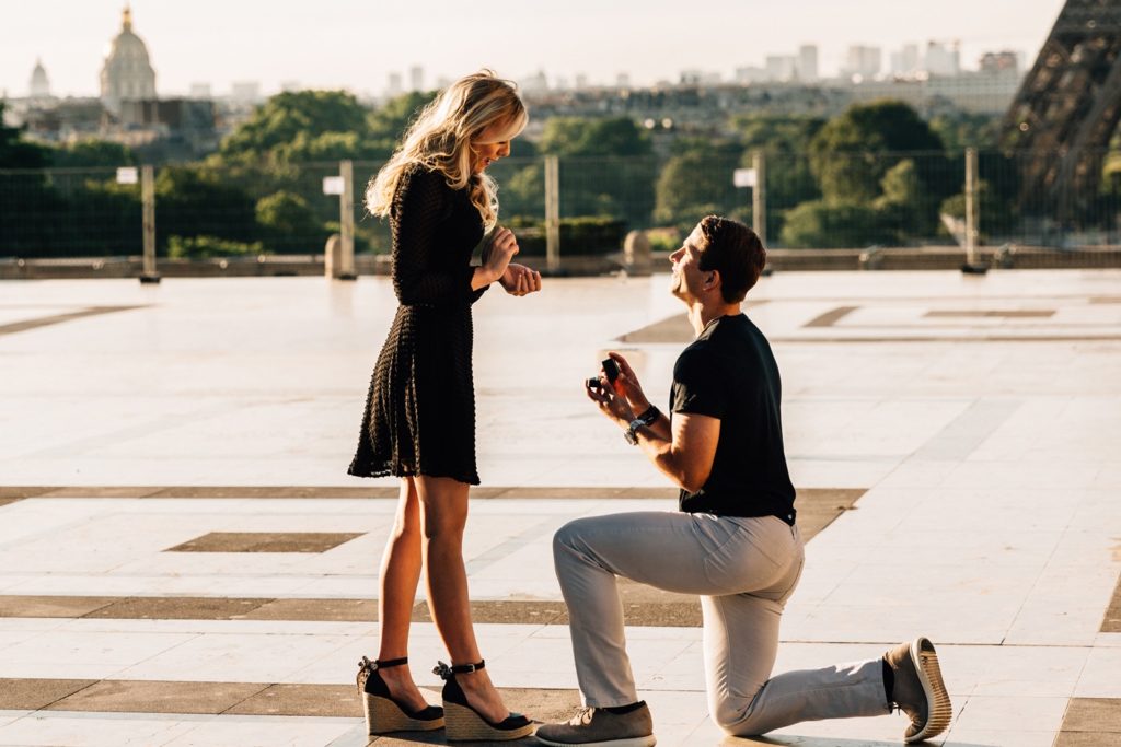 paris proposal elopement photographer