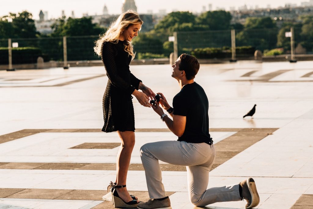 paris proposal elopement photographer