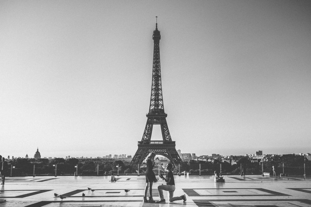 paris proposal elopement photographer