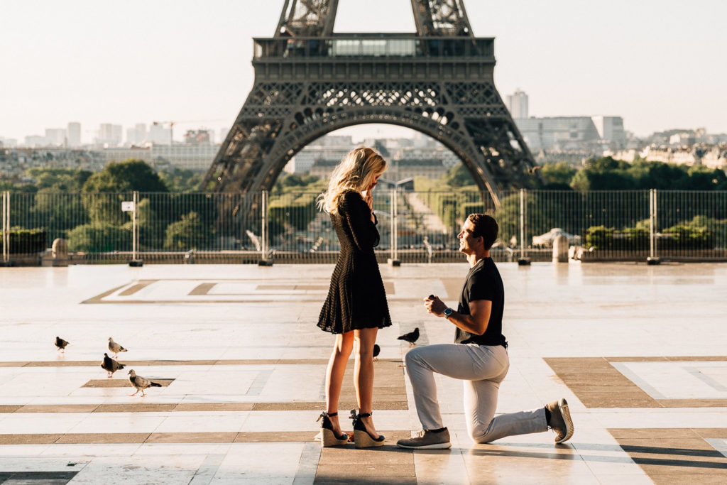 paris proposal elopement photographer