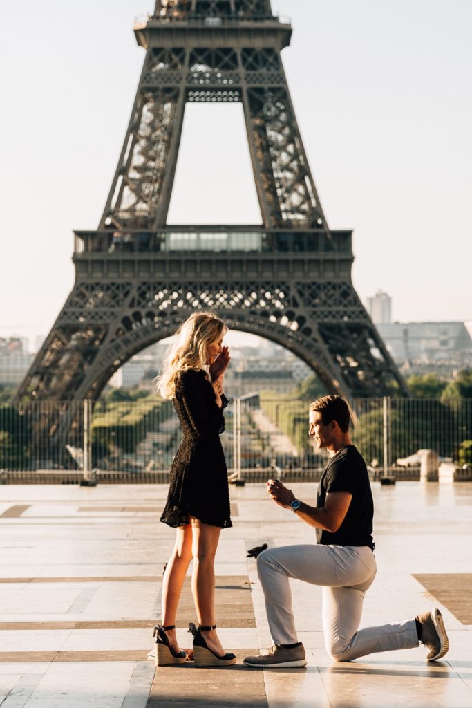 paris proposal elopement photographer
