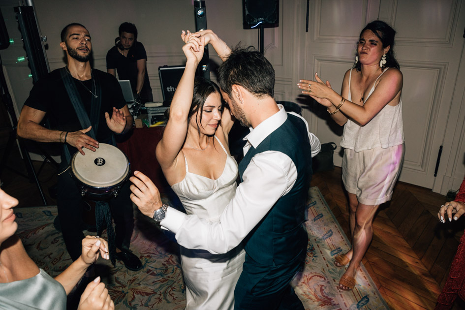 maison de l'Amérique latine, un mariage par le photographe Pierre Atelier