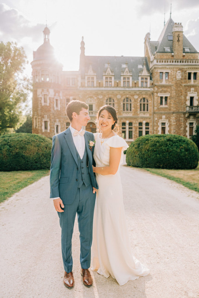 Reportage photo d’un mariage avec cérémonie laïque en plein air au Château de Méridon dans la vallée de Chevreuse. Photographe de mariage basé à Paris.