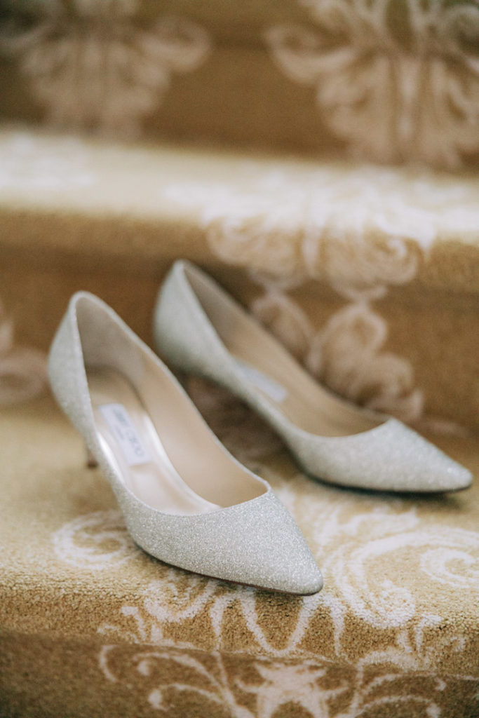 Reportage photo d’un mariage avec cérémonie laïque en plein air au Château de Méridon dans la vallée de Chevreuse. Photographe de mariage basé à Paris.
