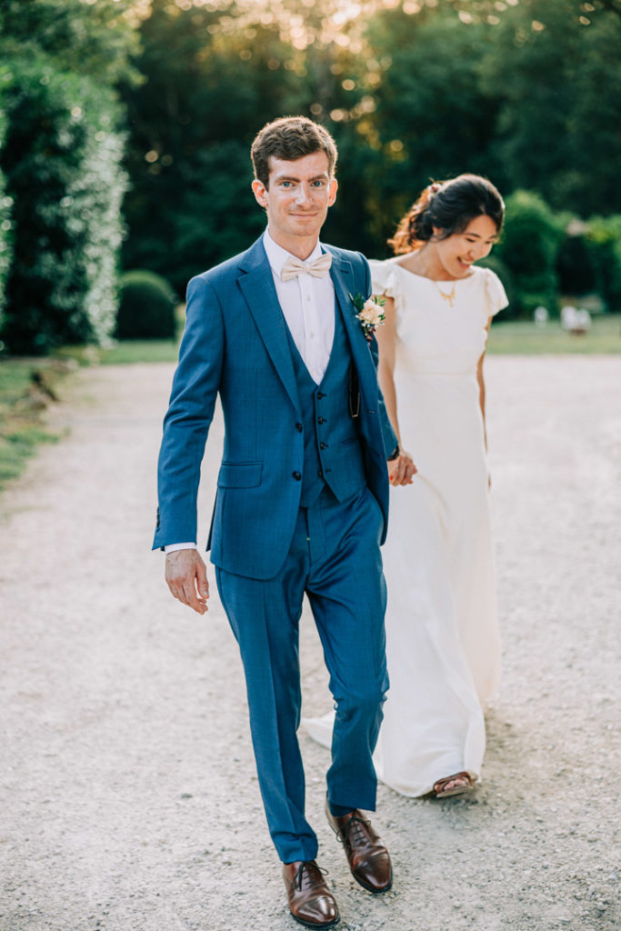 Reportage photo d’un mariage avec cérémonie laïque en plein air au Château de Méridon dans la vallée de Chevreuse. Photographe de mariage basé à Paris.