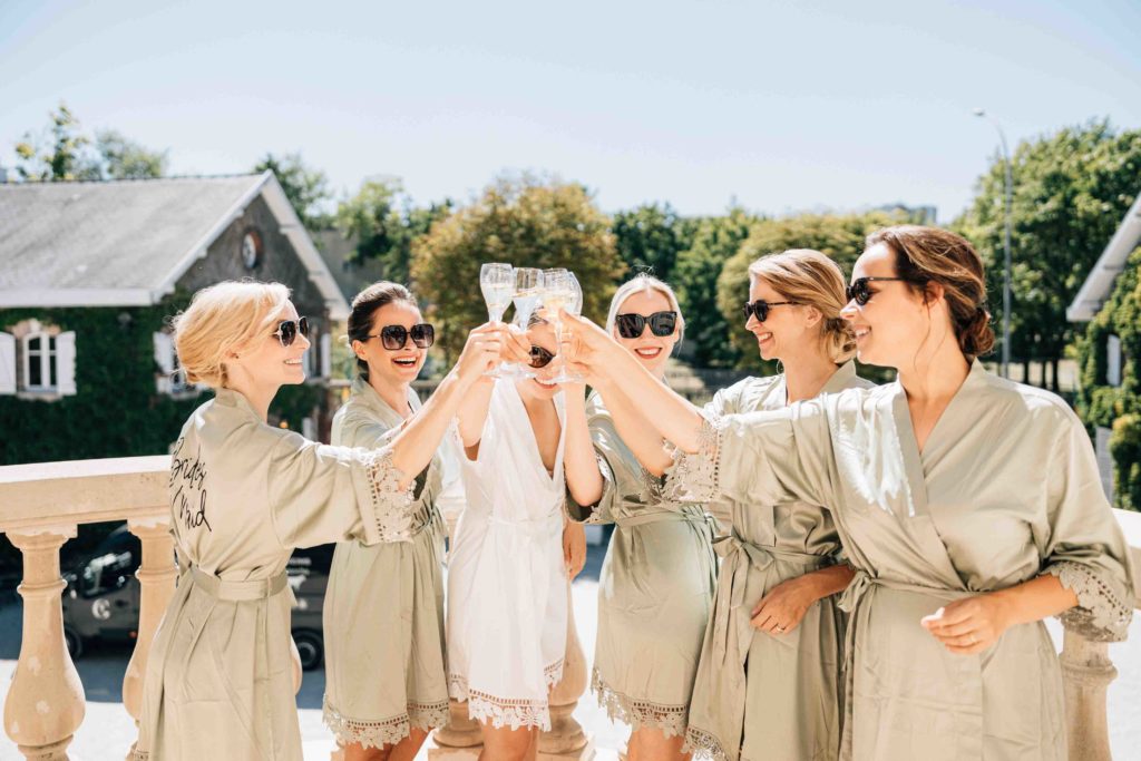 Reportage photo d’un mariage avec cérémonie laïque au Château Comtesse Lafond à Épernay. Photographe de mariage basé à Paris