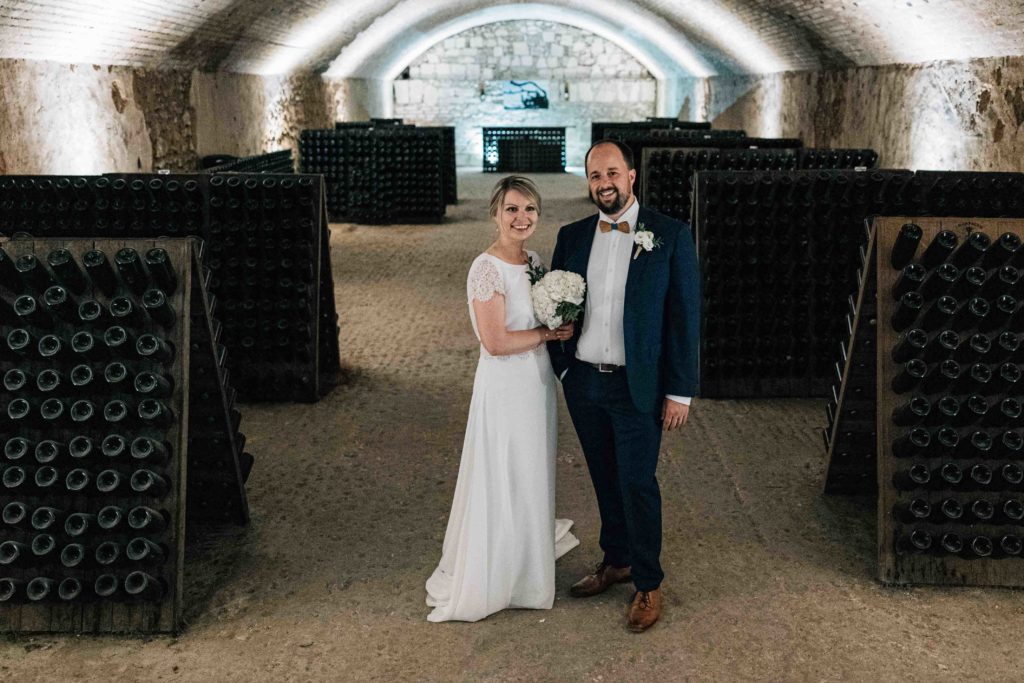 Reportage photo d’un mariage avec cérémonie laïque au Château Comtesse Lafond à Épernay. Photographe de mariage basé à Paris