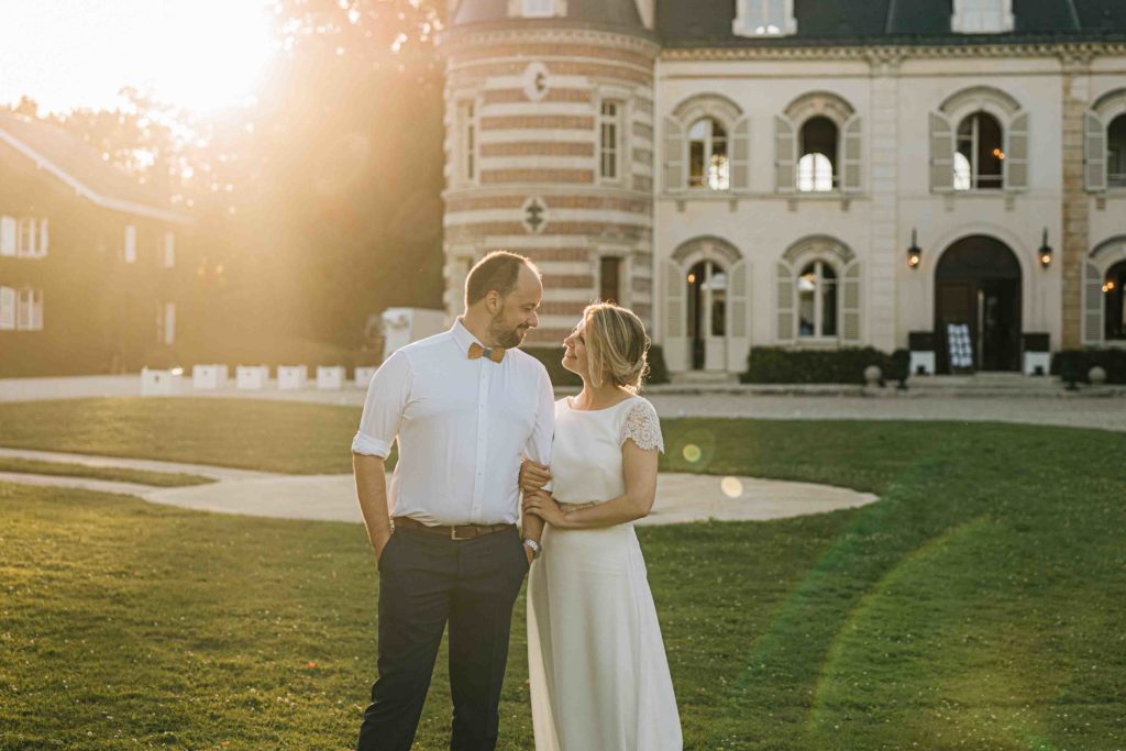Reportage photo d’un mariage avec cérémonie laïque au Château Comtesse Lafond à Épernay. Photographe de mariage basé à Paris