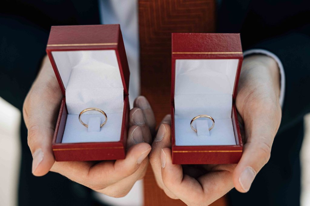 un mariage à la mairie du 19 à Paris par le photographe Pierre Atelier