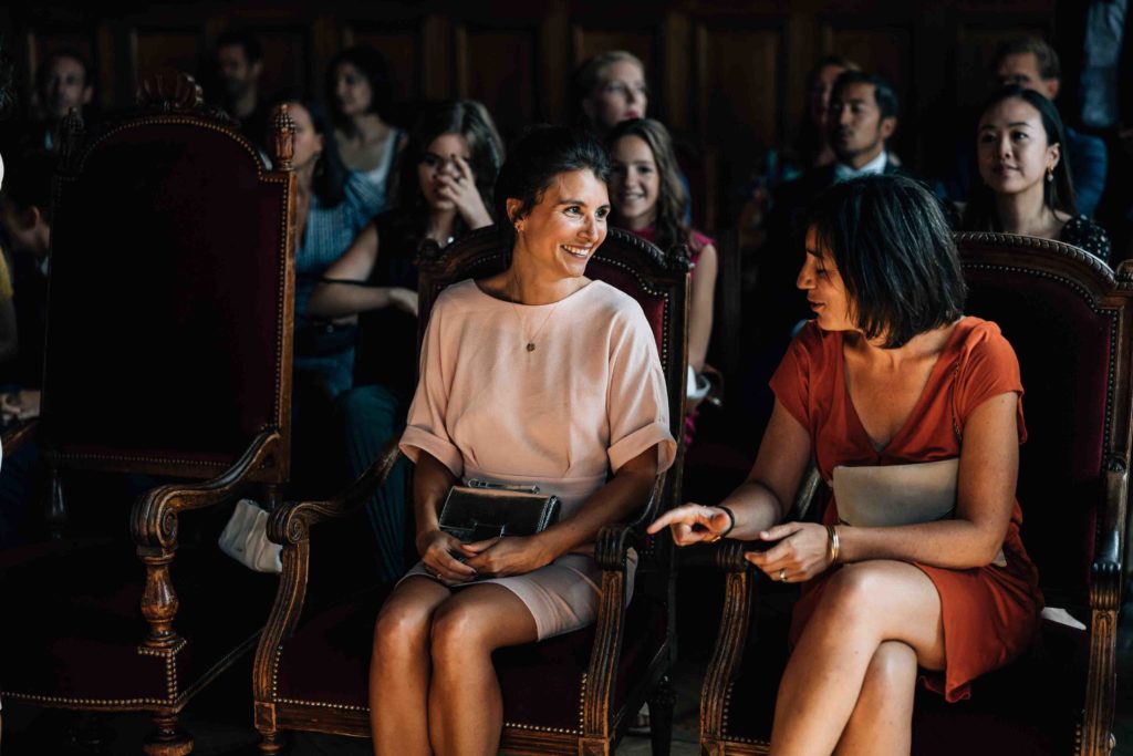 cérémonie de mariage à la mairie du 19ᵉ arrondissement de Paris photographiée par Pierre Atelier
