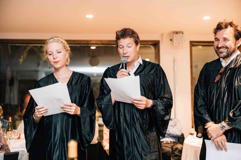 cérémonie de mariage sur une péniche à Paris photographiée par Pierre Atelier