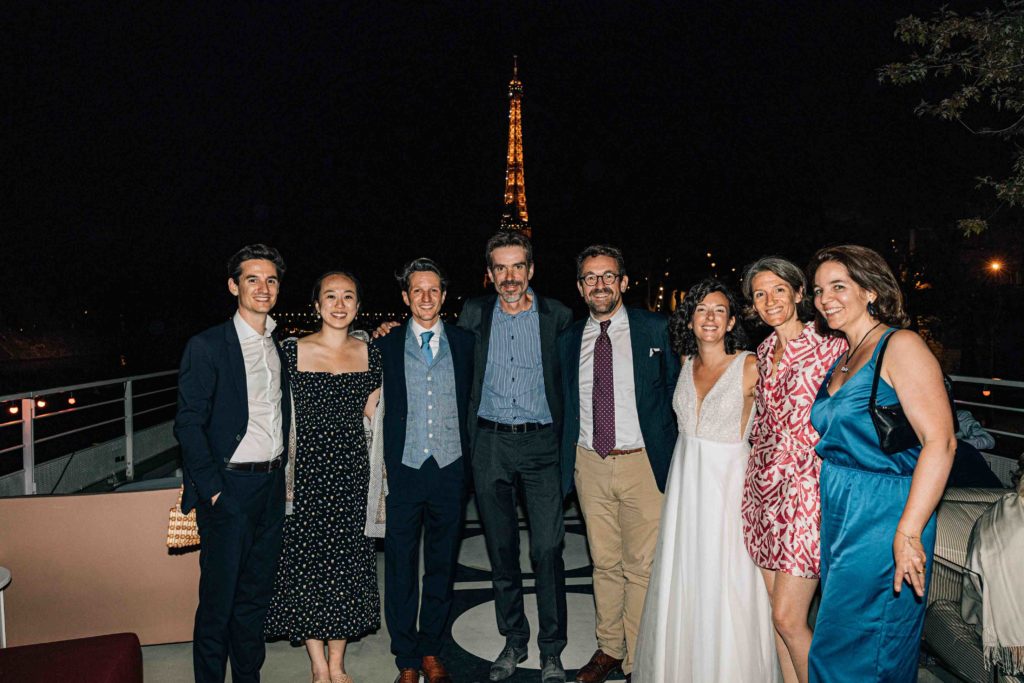 cérémonie de mariage sur une péniche à Paris photographiée par Pierre Atelier