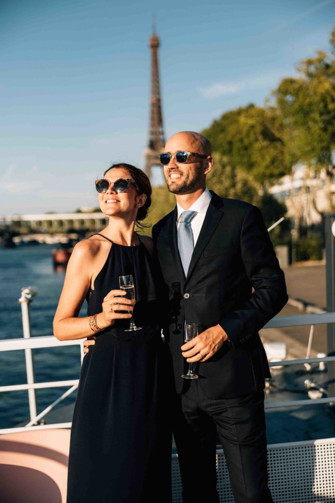cérémonie de mariage sur une péniche à Paris photographiée par Pierre Atelier