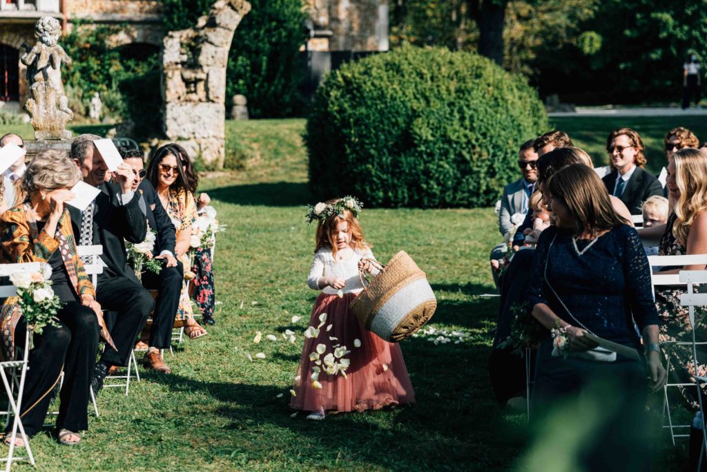 Intimate wedding ceremony at Château de Méridon, Yvelines — natural light photography by Pierre Atelier Paris