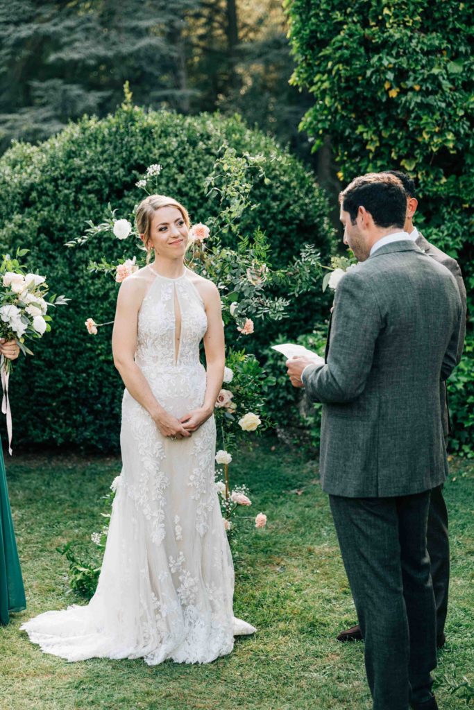 Intimate wedding ceremony at Château de Méridon, Yvelines — natural light photography by Pierre Atelier Paris