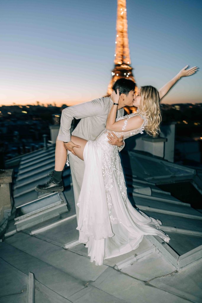 Eiffel Tower and Rooftops of Paris: a photo session with the French photographer Pierre Atelier