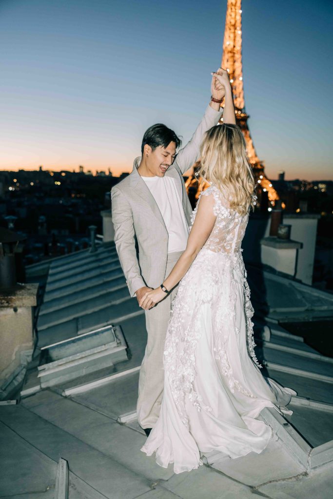 Eiffel Tower and Rooftops of Paris: a photo session with the French photographer Pierre Atelier