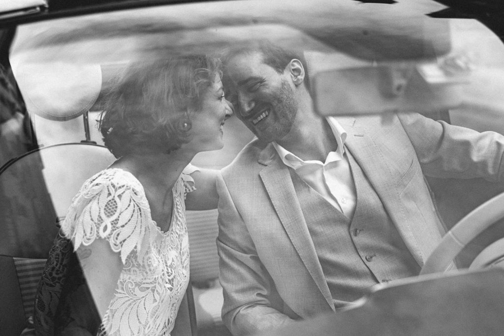 Séance couple dans la Cité Florale du 13ème arrondissement Paris - mariage Pierre Atelier