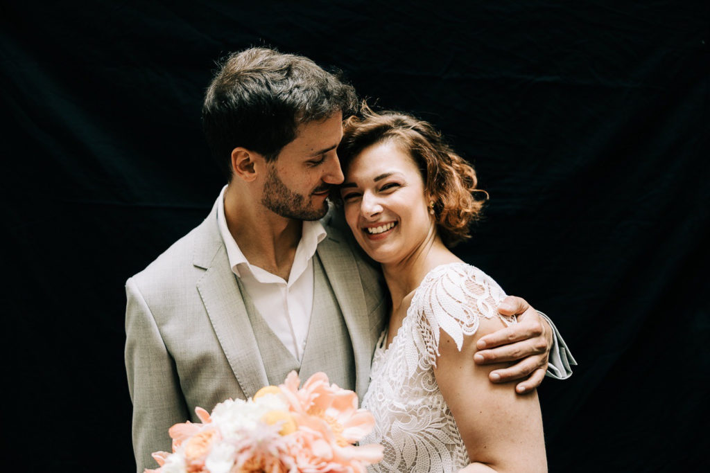Séance couple dans la Cité Florale du 13ème arrondissement Paris - mariage Pierre Atelier