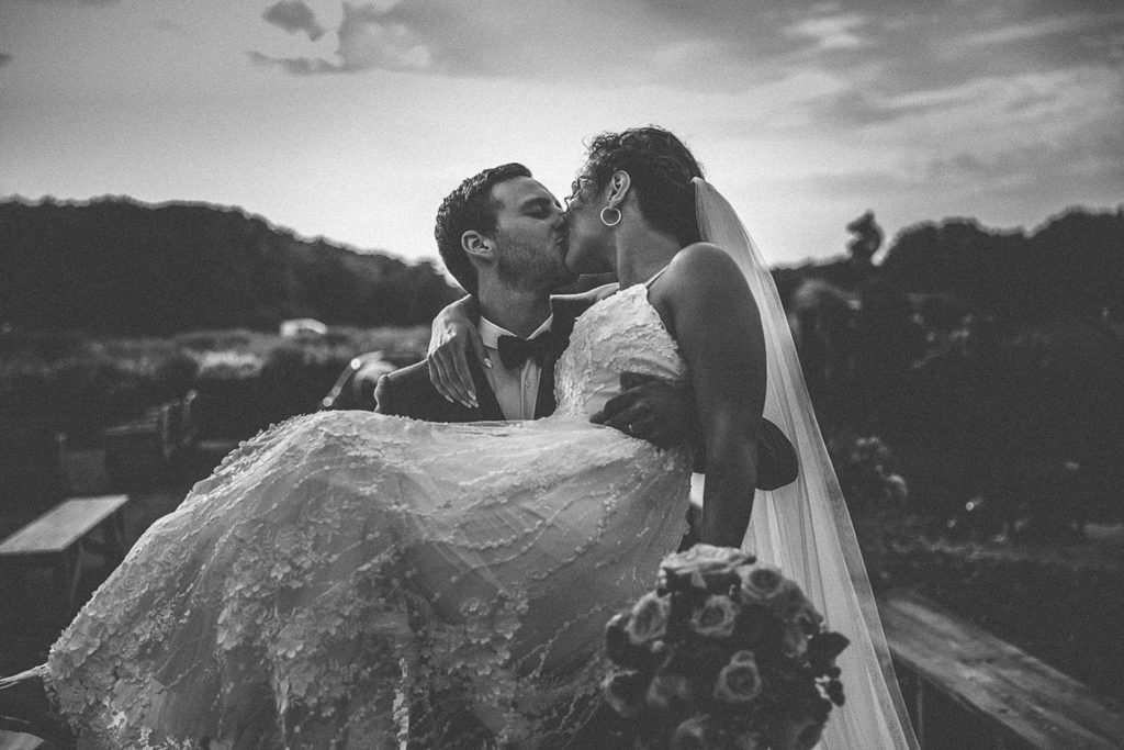 Mariage dans la cour pavée des Bonnes Joies - Chemin des Chayets Lainville-en-Vexin