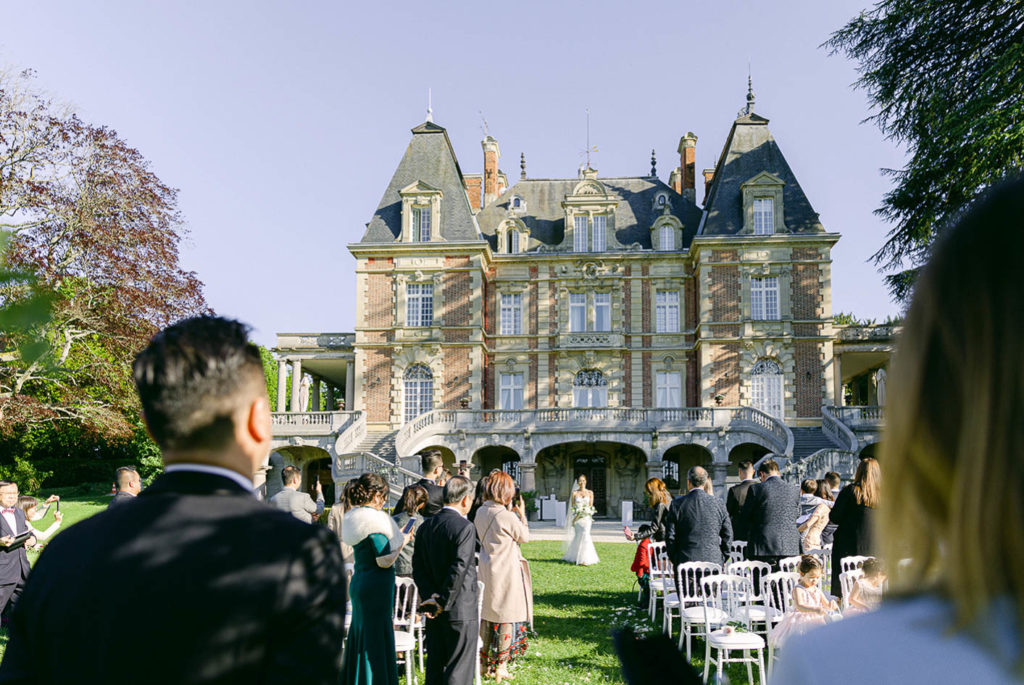 Cérémonie laïque dans le parc du Château de Bouffémont - Pierre Atelier photographe mariage