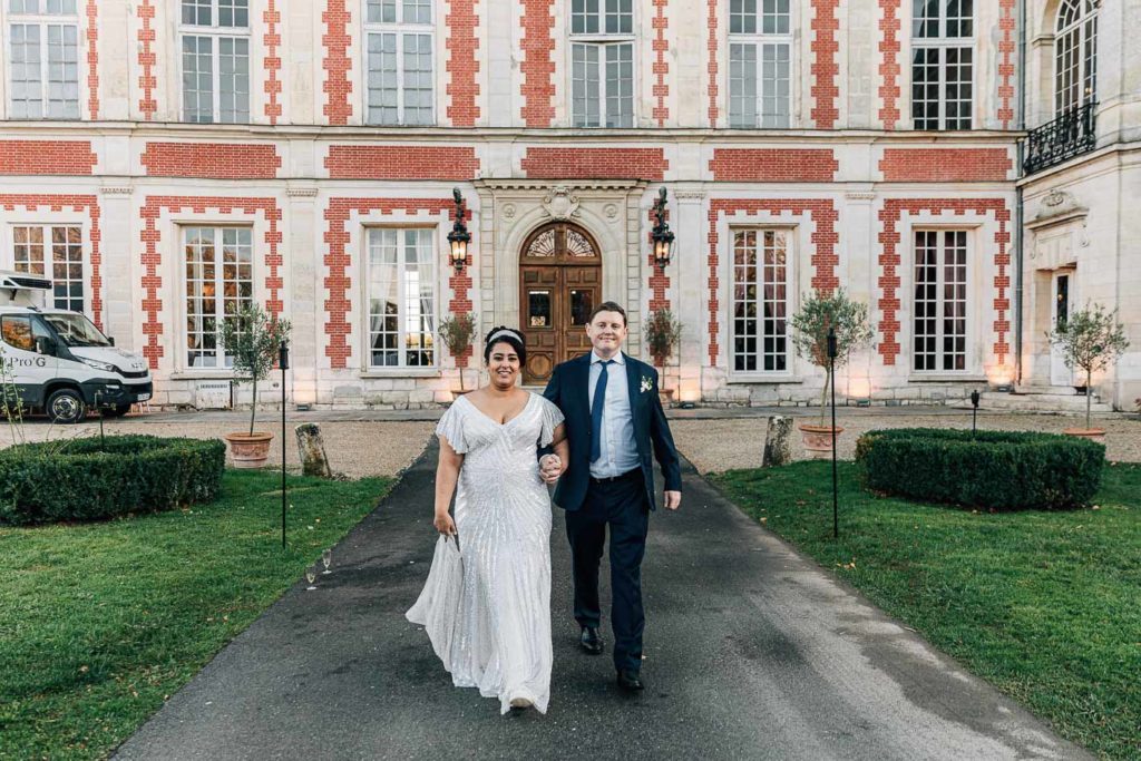 Destination wedding photographer at Château de Lésigny near Paris