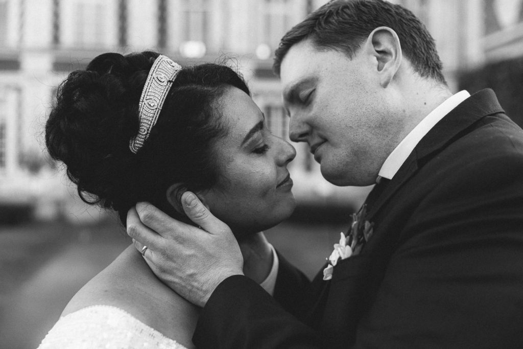 Paris wedding venue château de Lésigny by Parisian Photographer Pierre Atelier