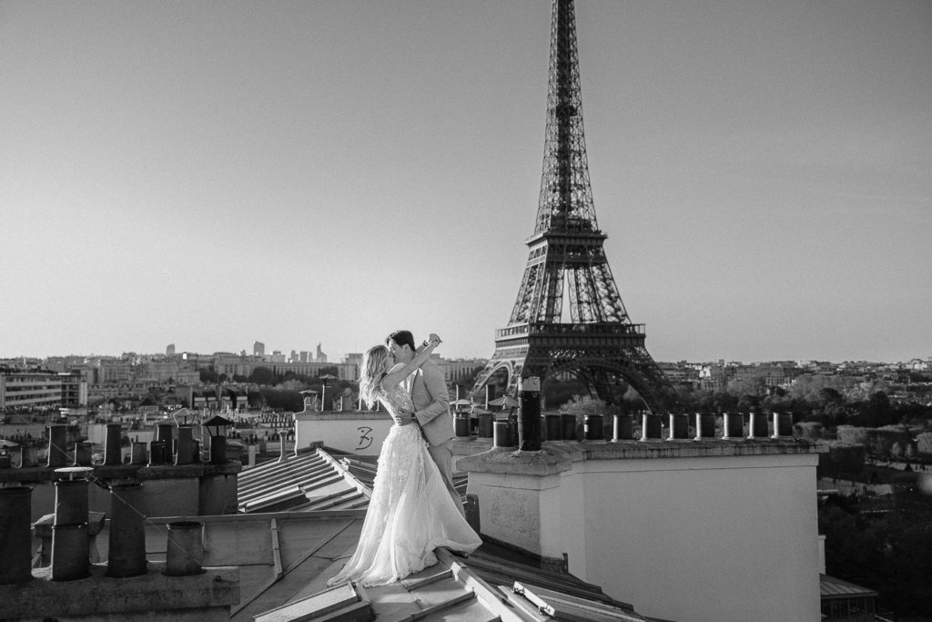 Paris engagement photographer Pierre Atelier