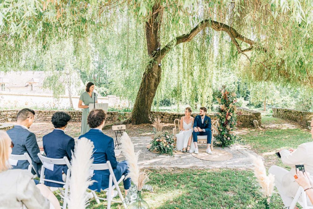 Cérémonie laïque sous le saule pleureur du Moulin de Launoy - Pierre Atelier photographe mariage Seine-et-Marne