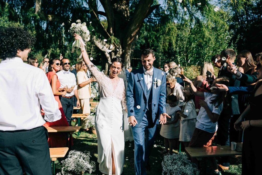 cérémonie de mariage dans la Cour d'Honneur du Château de Vaugrigneuse - Pierre Atelier