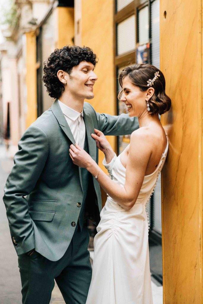 Portrait couple argentique passage Jouffroy Paris mariage — Pierre Atelier