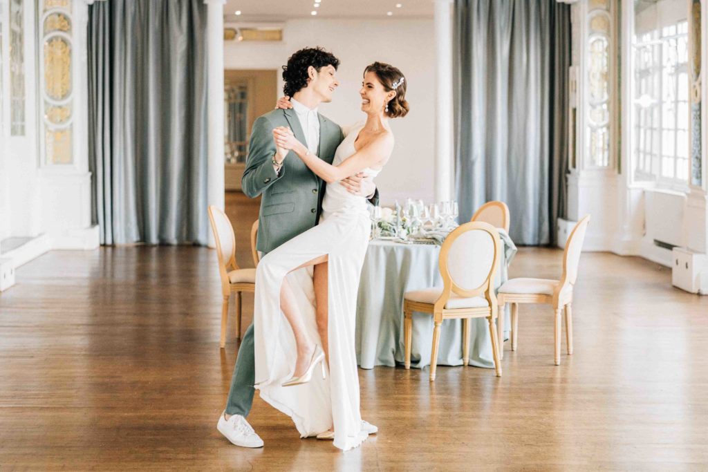 Rires cérémonie laïque Salon des Miroirs Paris 9 — Pierre Atelier photographe mariage