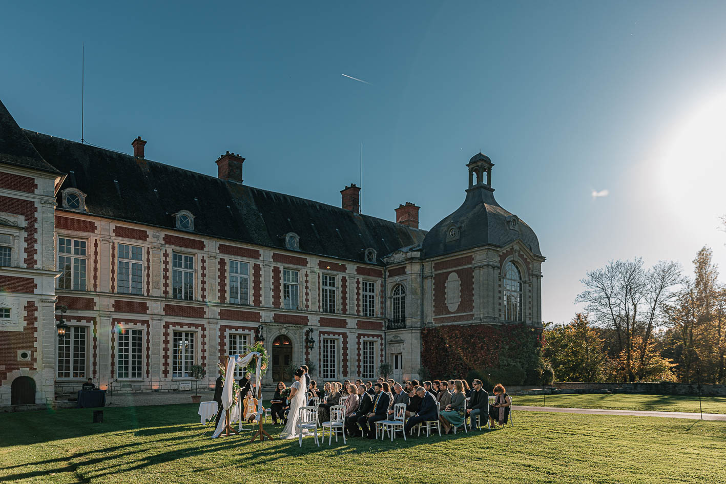 france Castle wedding venue château de Lésigny by the Photographer Pierre Atelier