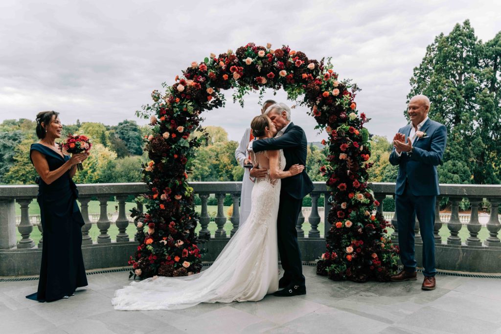 Séance couple jardins à la française Château Bouffémont — Pierre Atelier photographe mariage IDF