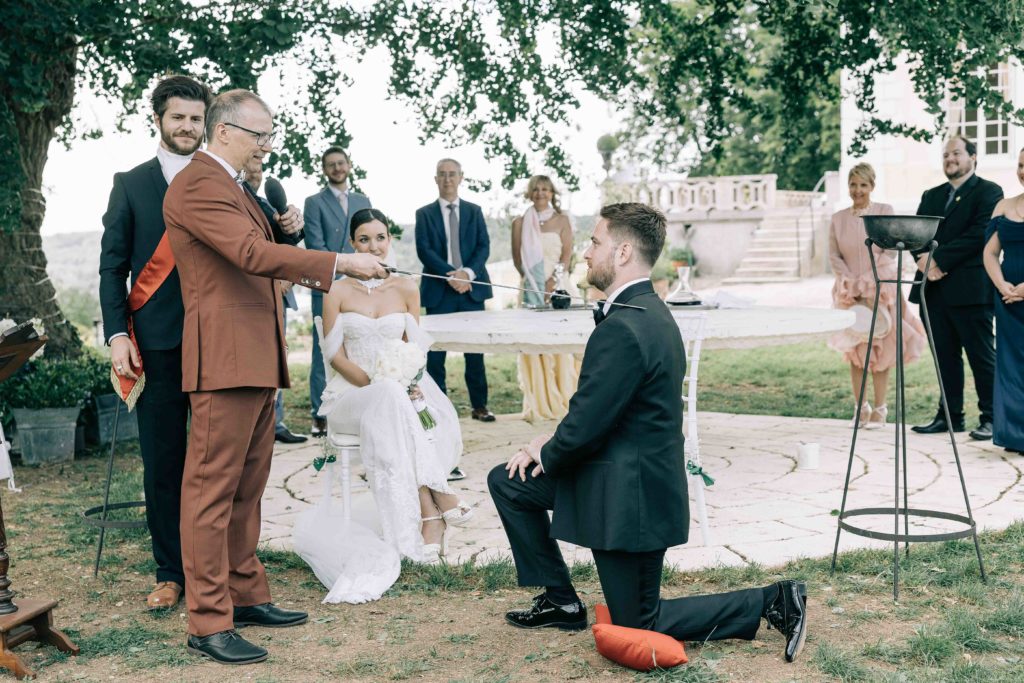 cérémonie laique en plein air Château Bouret mariage — Pierre Atelier photographe mariage