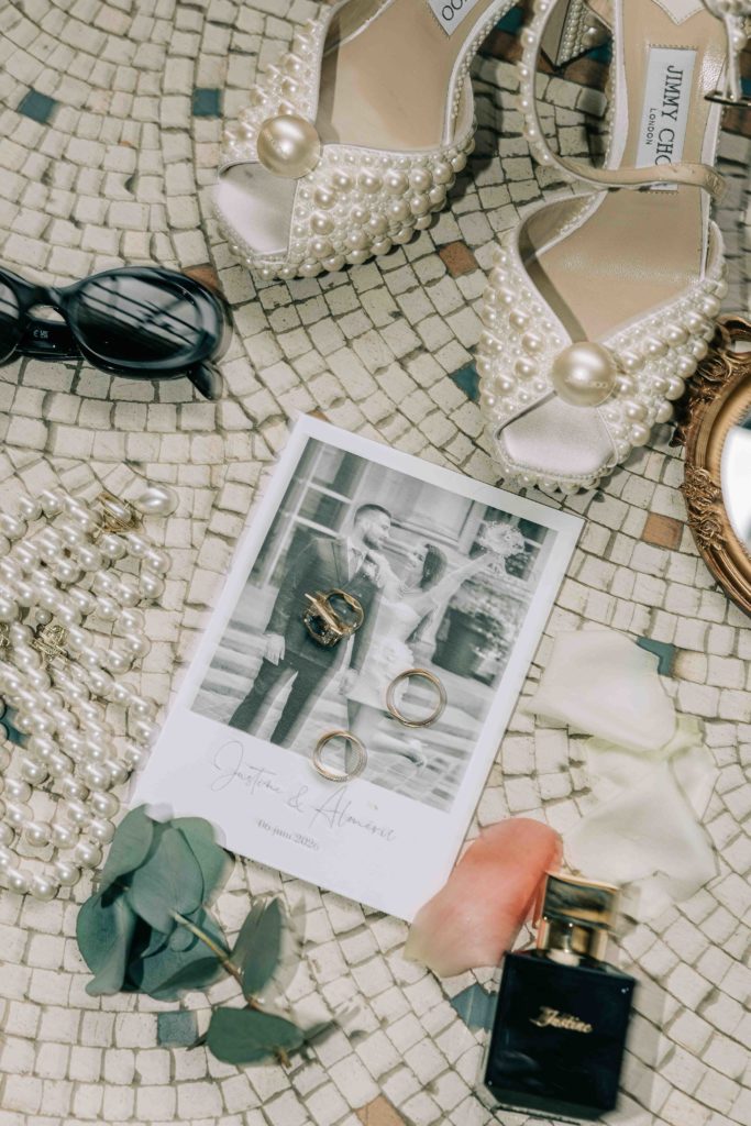 papeterie de mariage au Château Bouret vue Seine — Pierre Atelier photographe mariage