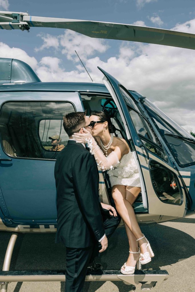Mariées hélicoptère parc Château Bouret Seine-et-Marne — Pierre Atelier photographe mariage