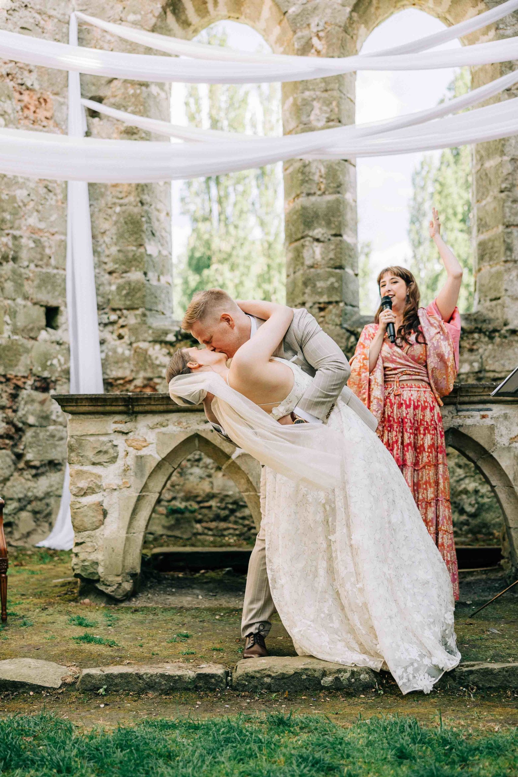 Séance couple vestiges médiévaux Château du Vivier Seine-et-Marne — Pierre Atelier photographe
