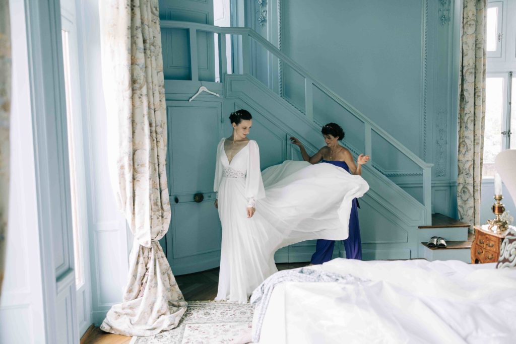 Détails bijoux mariée Château de Méridon Chevreuse — Pierre Atelier photographe