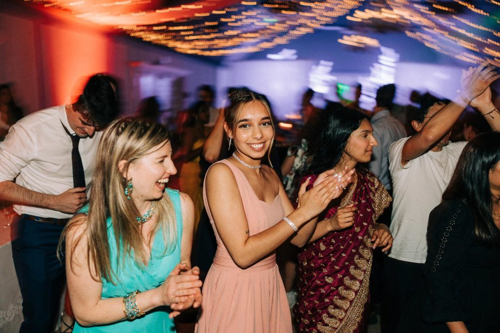 Soirée danse mariage Domaine des Fontenelles Les Mesnuls — Pierre Atelier photographe mariage Paris