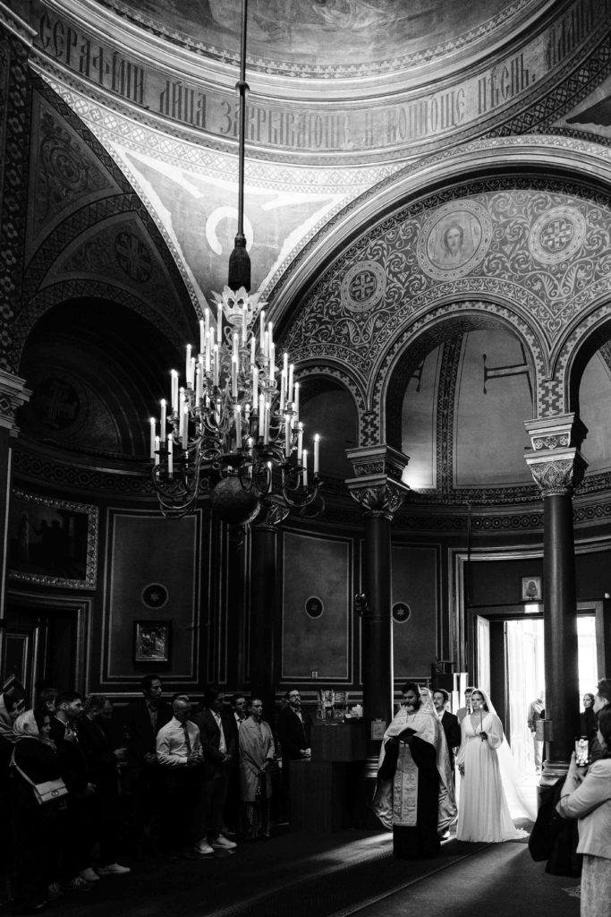 Émotion cérémonie mariage orthodoxe cathédrale Alexandre Nevsky — Pierre Atelier