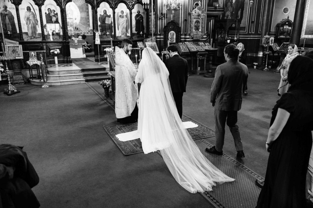 Invités mariage orthodoxe cathédrale Paris 8ème — Pierre Atelier photographe mariage