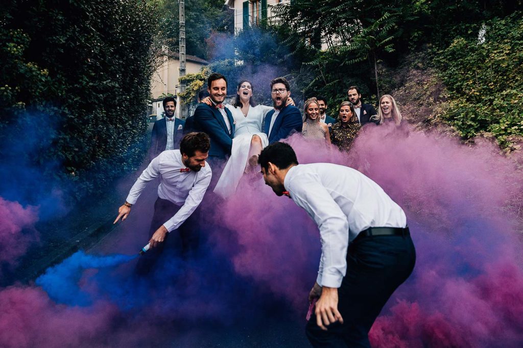 mariage vendredi idf fumigenes couple - pierre atelier photographe mariage
