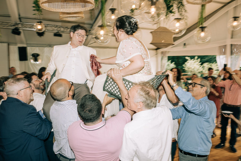 premieres danses des mariés Moulin de Fourcon — Pierre Atelier photographe mariage IDF