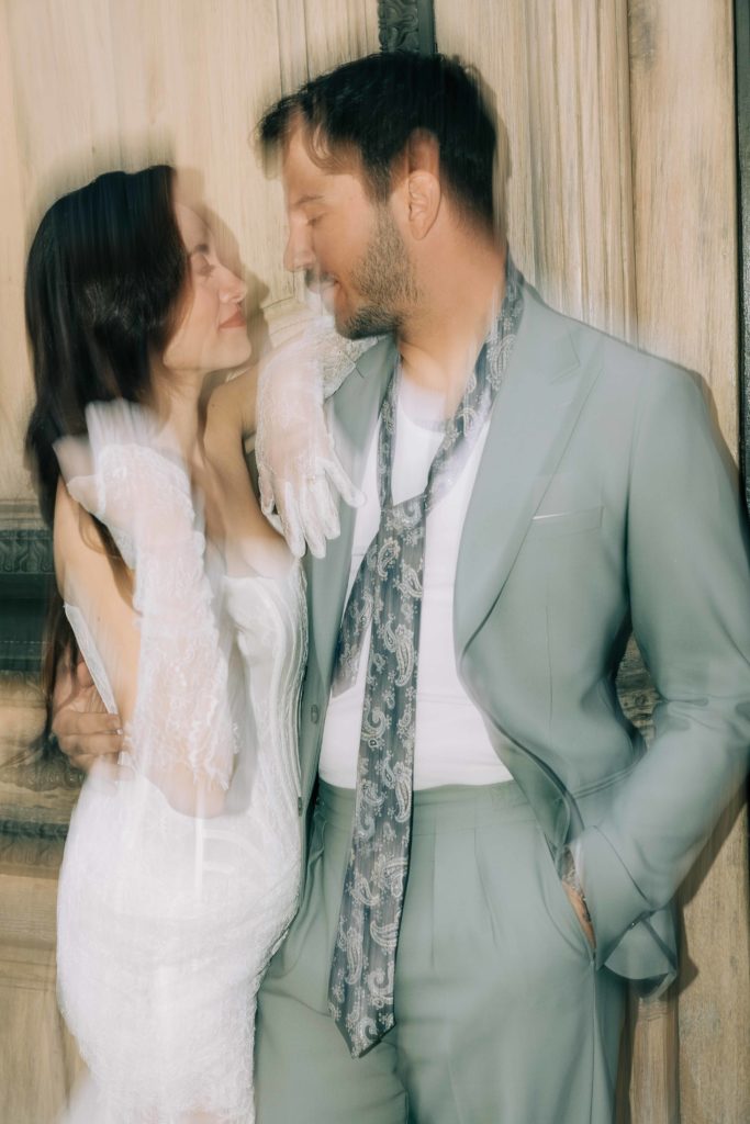 Portrait couple golden hour mariage Paris Île-de-France — Pierre Atelier photographe mariage