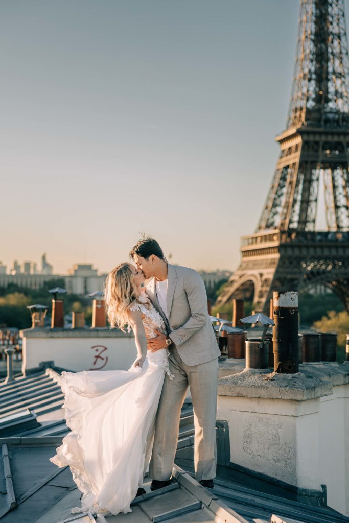 Regard complice mariés mariage Paris — Pierre Atelier photographe mariage IDF