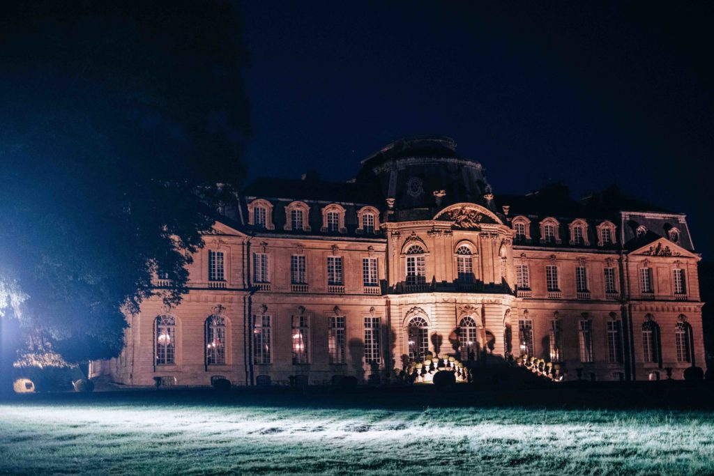 Illuminations nocturnes Château de Champlâtreux mariage — Pierre Atelier photographe mariage Paris