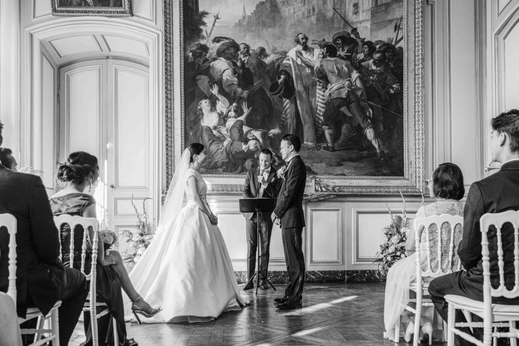 Séance couple douves parc Château de Champlâtreux — Pierre Atelier photographe mariage
