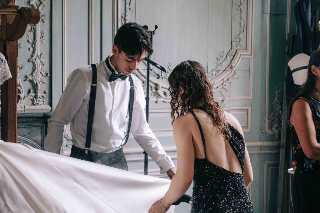 Préparatifs marié Château de Champlâtreux Val-d'Oise — Pierre Atelier photographe mariage Paris