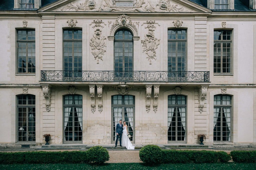 Portrait couple Citroën ancienne Château Ermenonville Oise — Pierre Atelier photographe